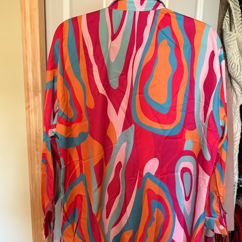 Colorful Abstract Button-Up Shirt - Picture 4 of 5